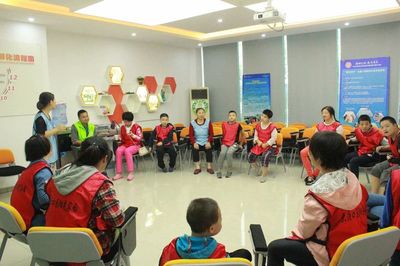 大渡口區(qū)開(kāi)展“慶中秋 迎國(guó)慶”關(guān)愛(ài)特殊兒童志愿服務(wù)活動(dòng)